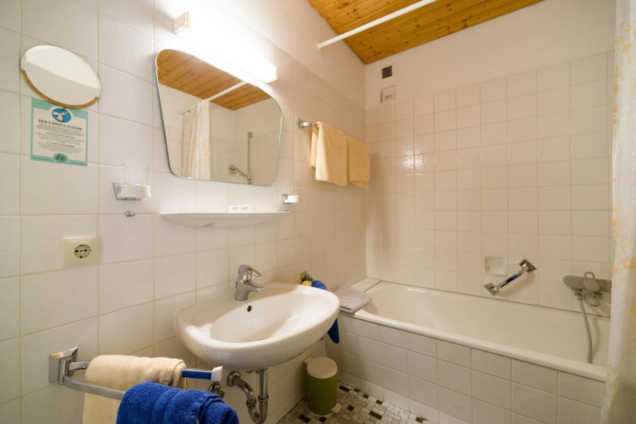 Hotel Schwarzwaldschaefer Enzklosterle Room photo
